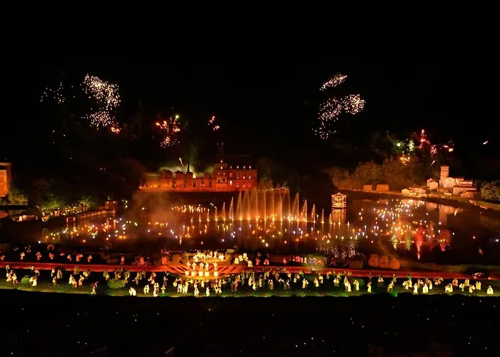 With Garden Near Beautiful Golf Course Vasles