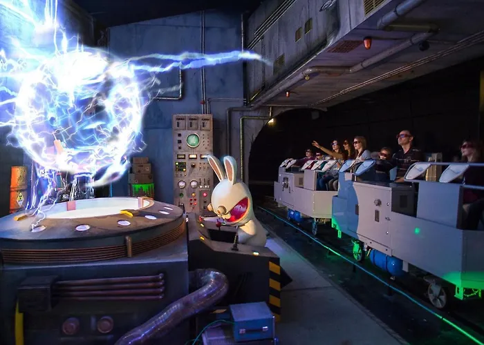 Villa With Garden Near Beautiful Golf Course