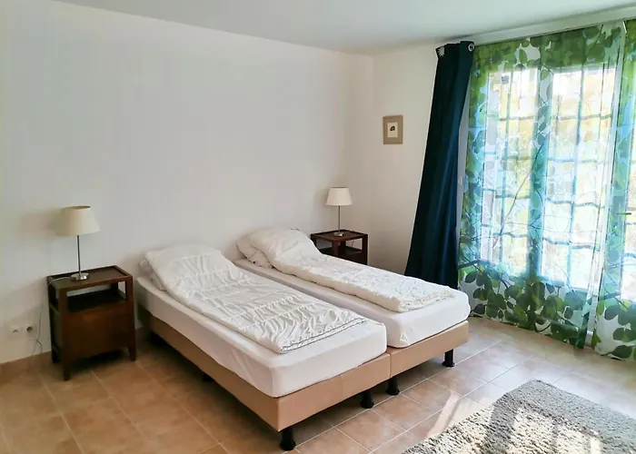 With Garden Near Beautiful Golf Course * Vasles